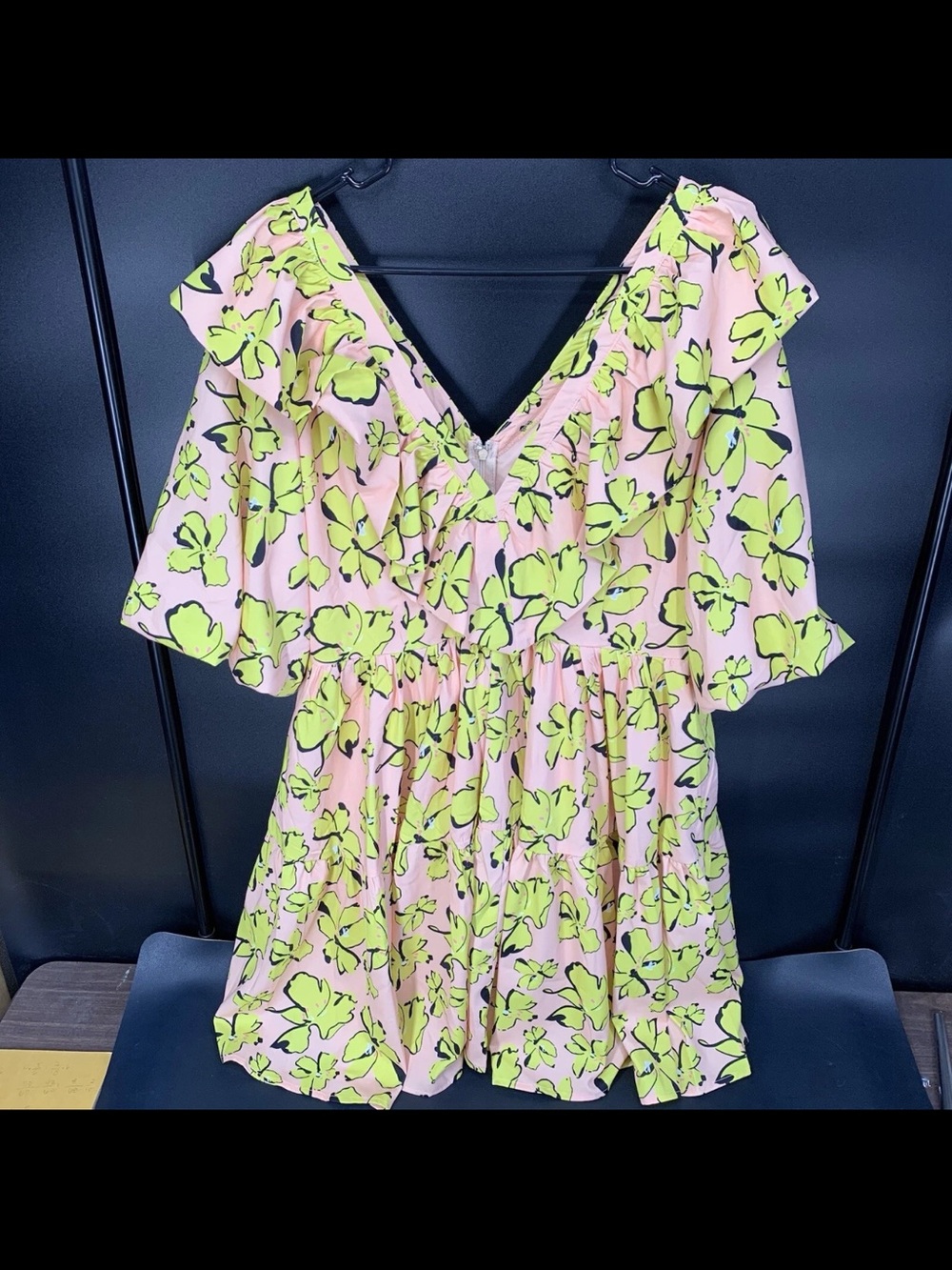 Mulla Tiered Ruffle Dress V Neck Rear Zip Women’s Floral Print Size Medium